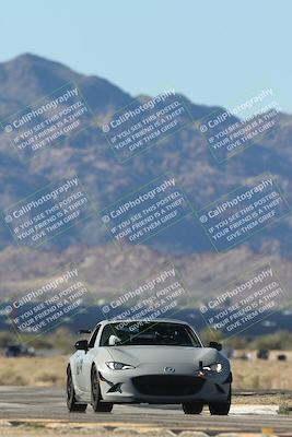 media/Nov-23-2025-Speed Ventures (Sun) [[88f20b6e61]]/6-Yellow Group/Session 1 (Turns 16 and 17 Exit)/